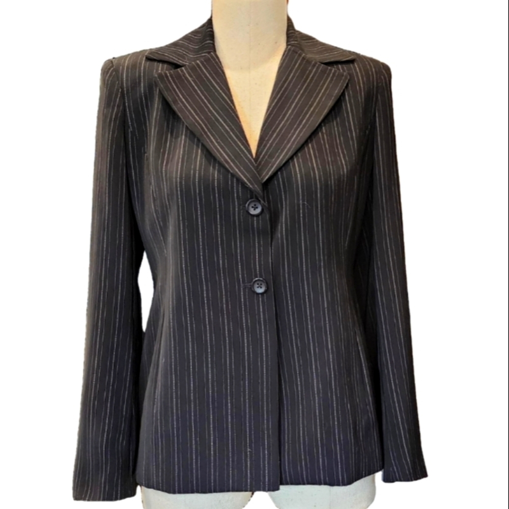 JANE SEYMOUR BLACK PINSTRIPED BLAZER